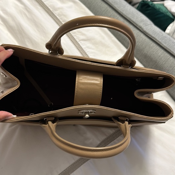 Chanel Tote, like new ! - Picture 3 of 3